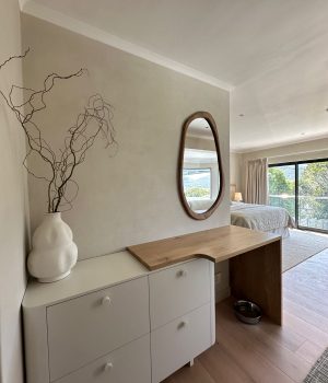 dresser 3